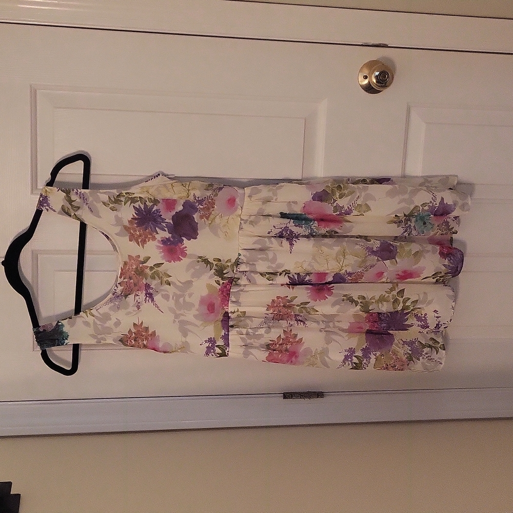 NWT Charming Charlie Floral Print Dress in Cream, Rose, & Violet, M
